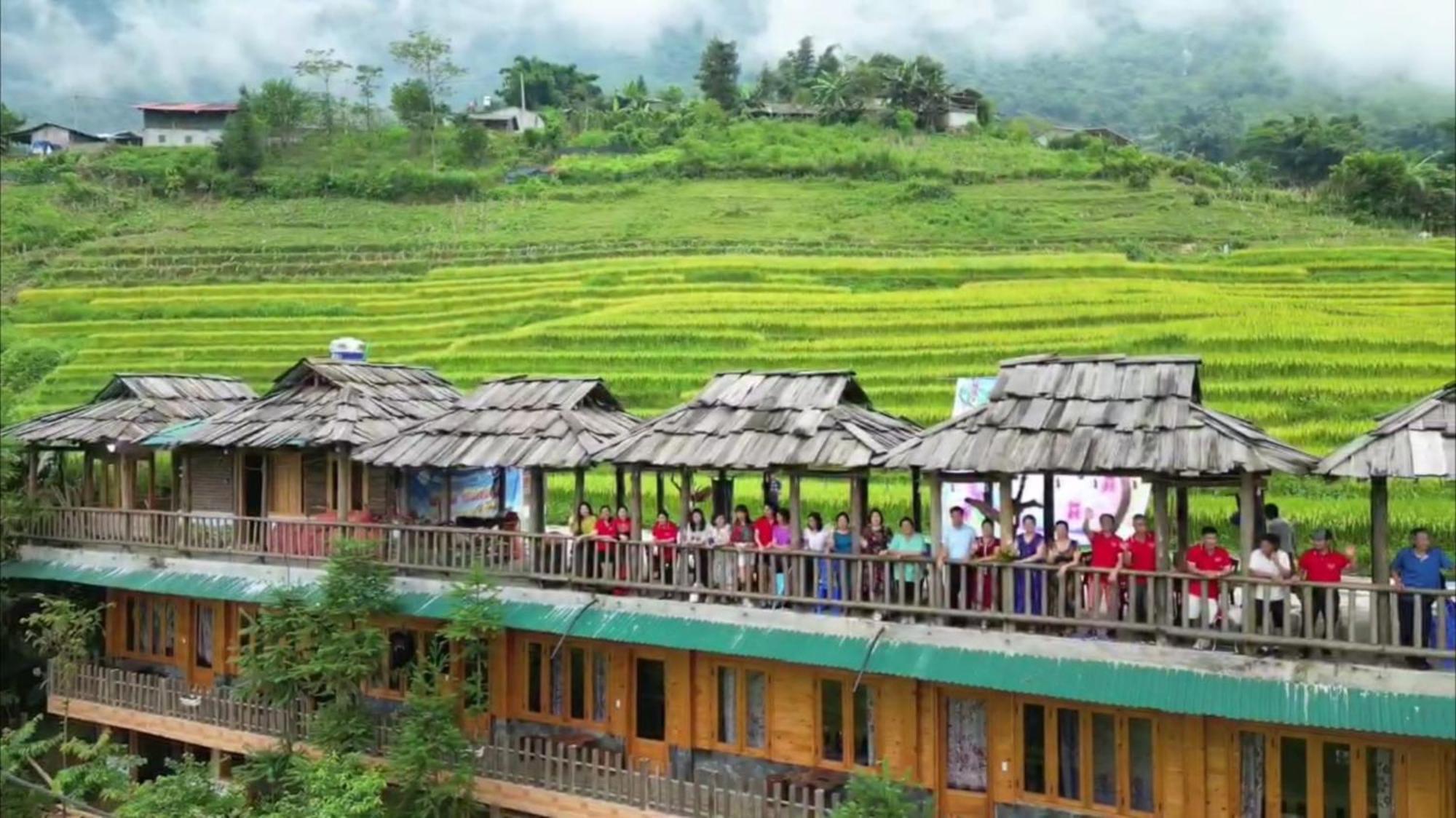 Hmong Wooden Home Sapa Exteriör bild